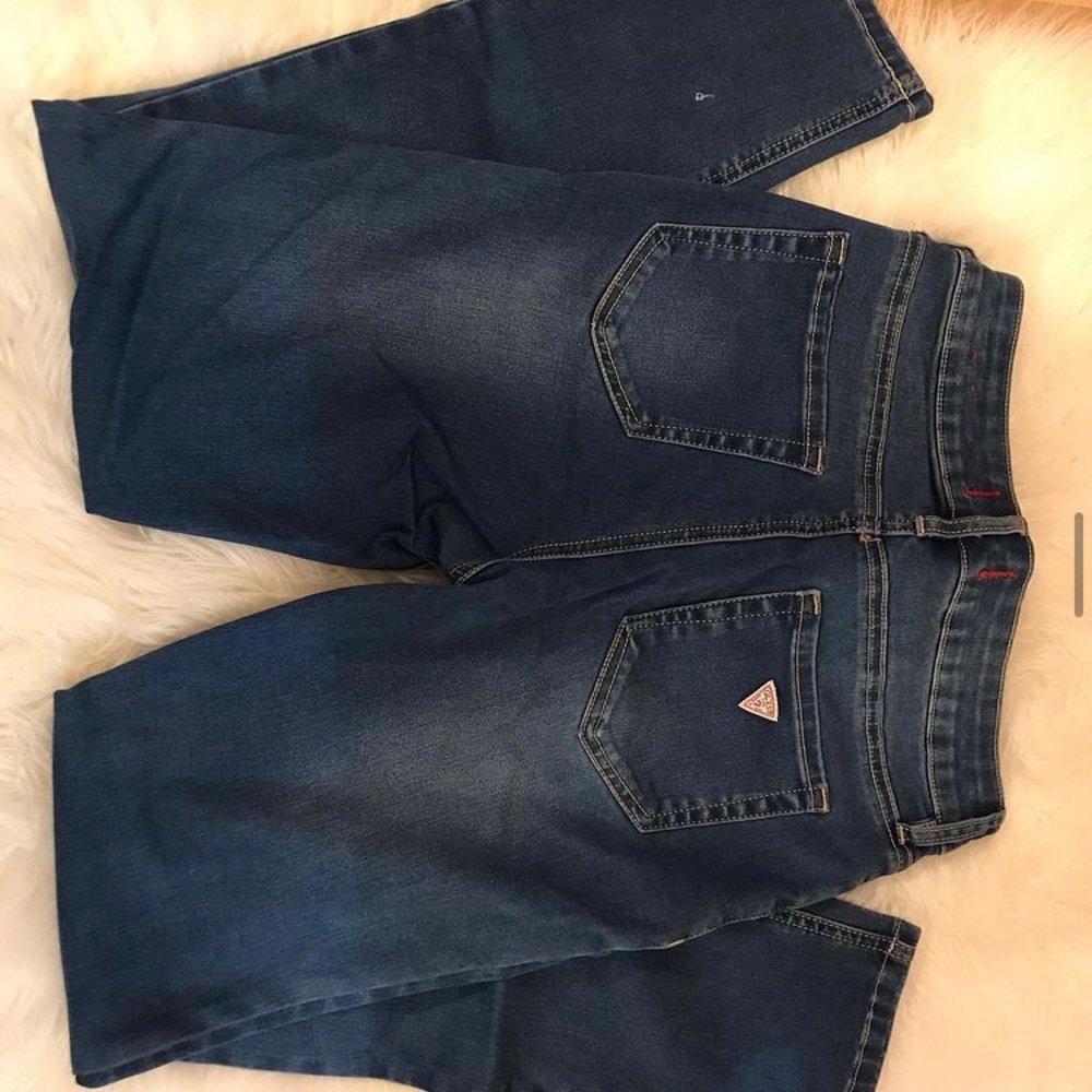 GUESS JEANS